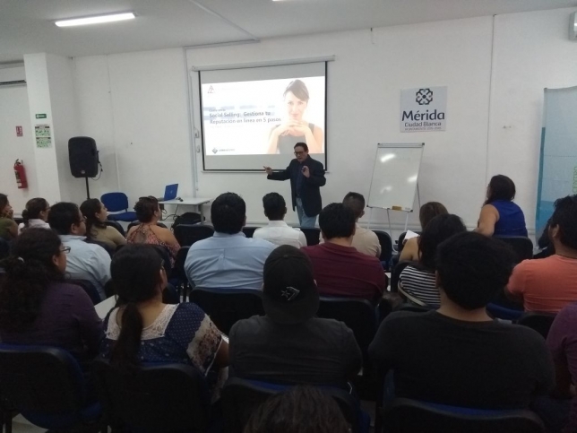 Conferencia en el Centro Municipal de Emprendedores