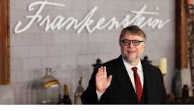 Frankenstein de Guillermo del Toro. Está en NETFLIX